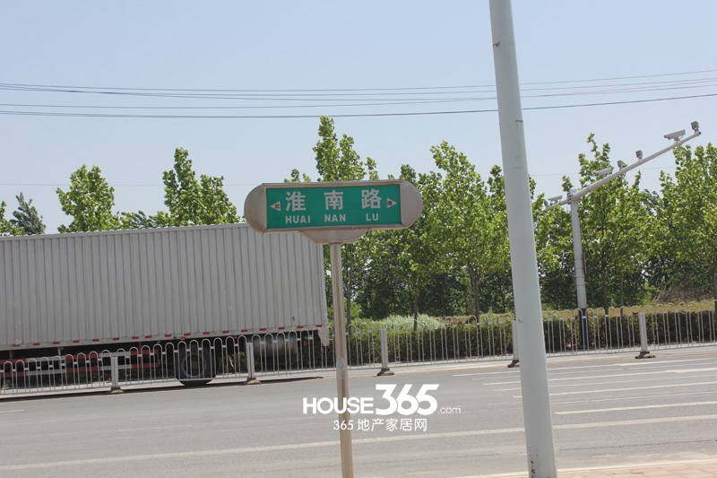 合肥宝湾国际周边道路（2015年5月12日）