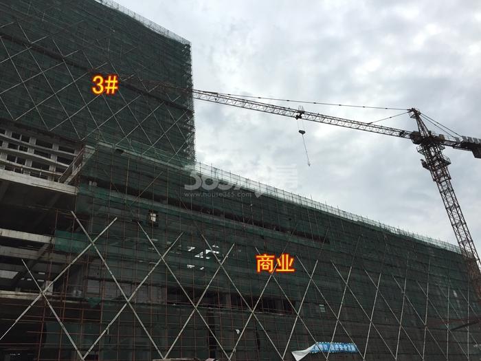 迪凯运河印象3号楼和商业施工进度实景图 2015年6月摄 
