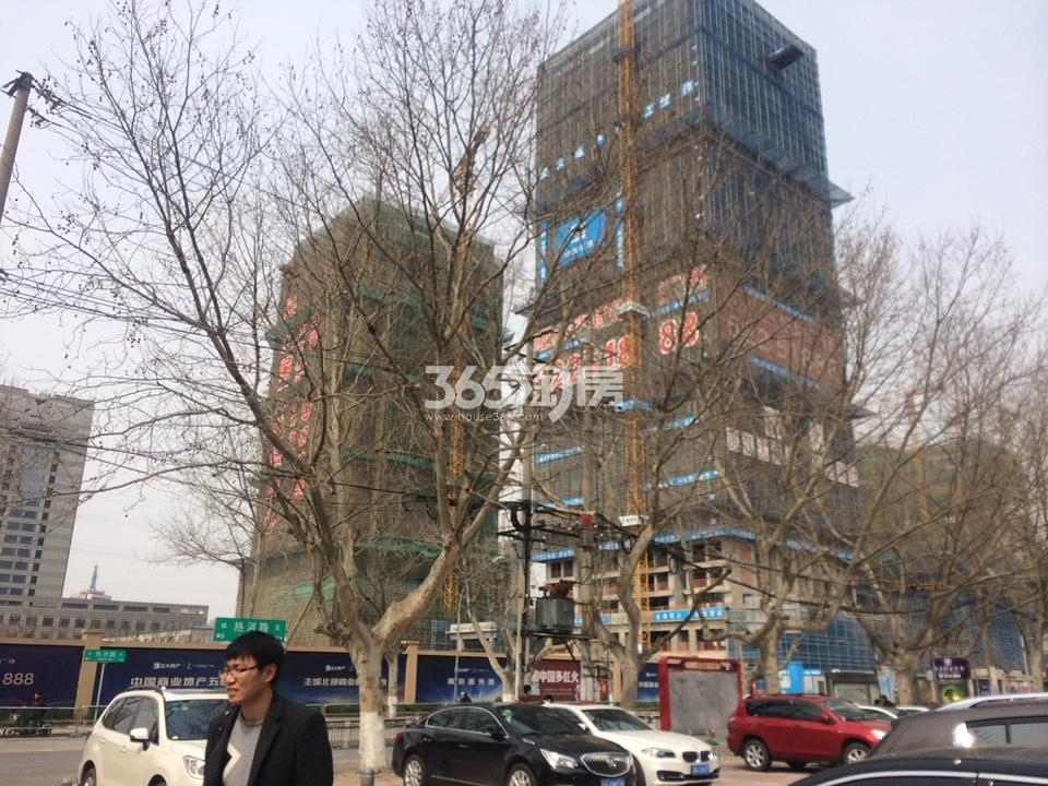 南京证大大拇指广场项目实景图（3.10）